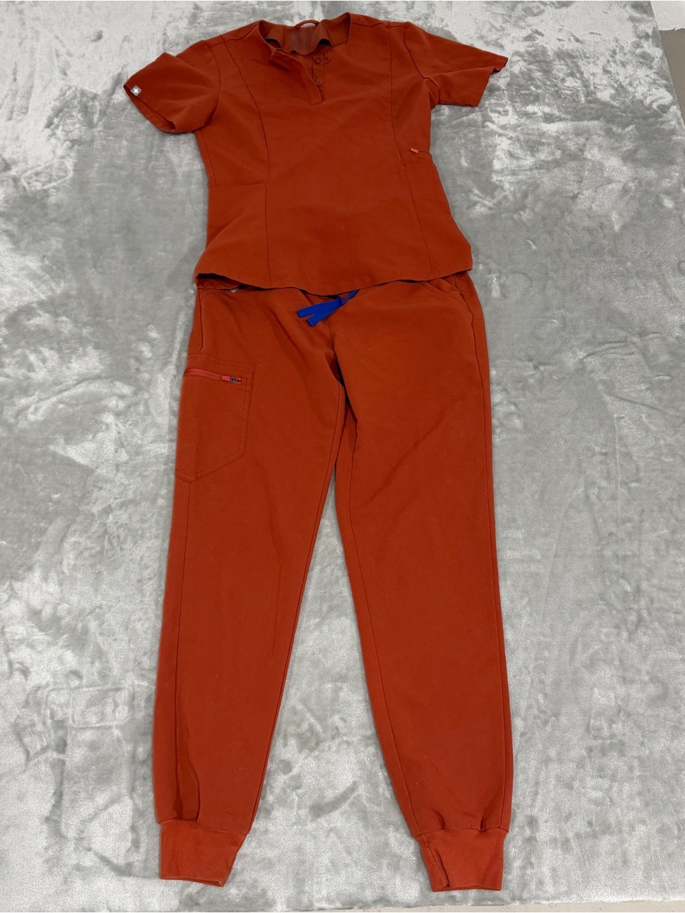 FIGS Auburn Orange Bristol Slim Henley Scrub Top + Zamora Jogger Set Size XXS